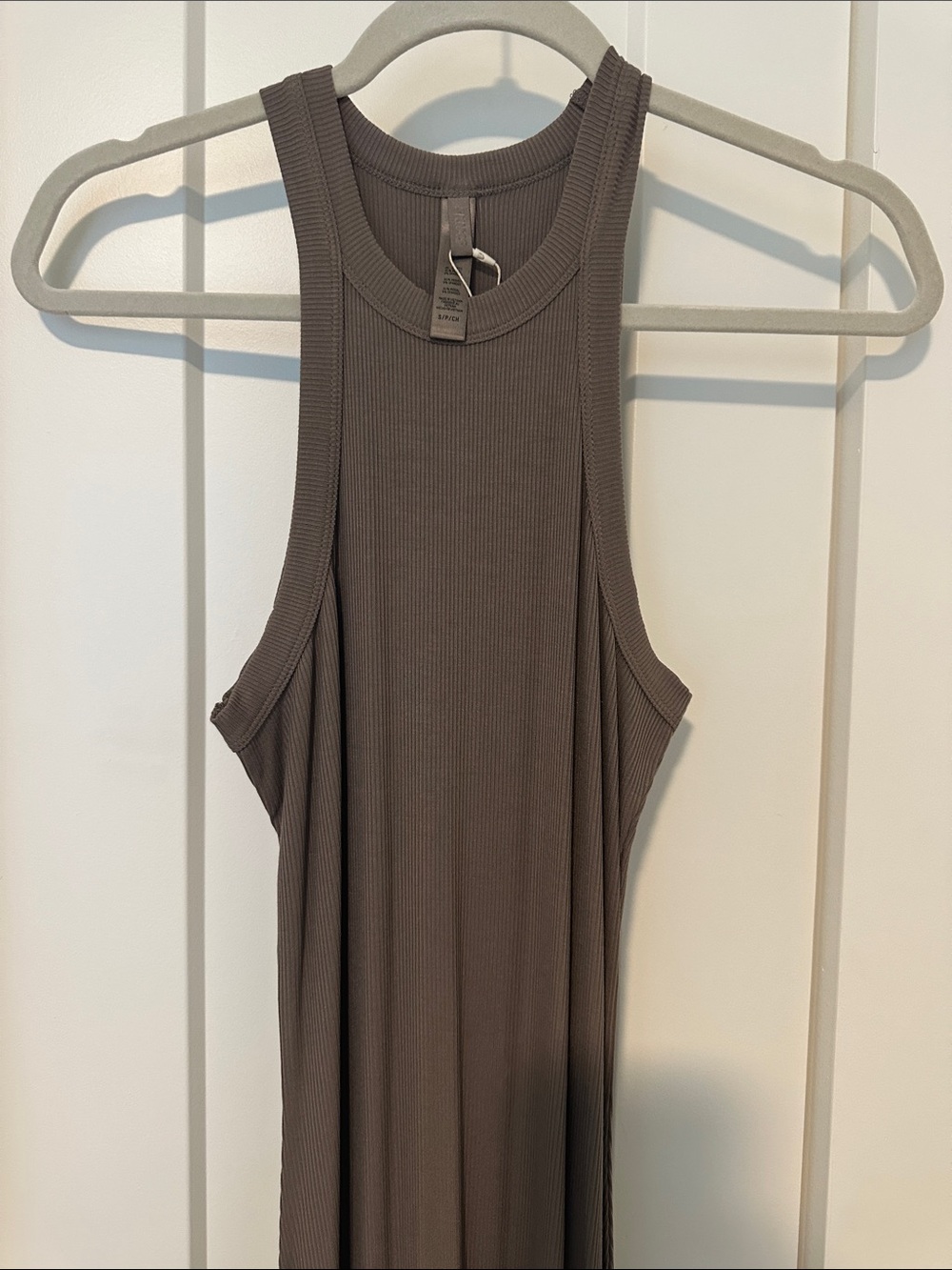 Skims Sleeveless Maxi Dress in Olive Brown - Small. NWT - Picture 2 of 3